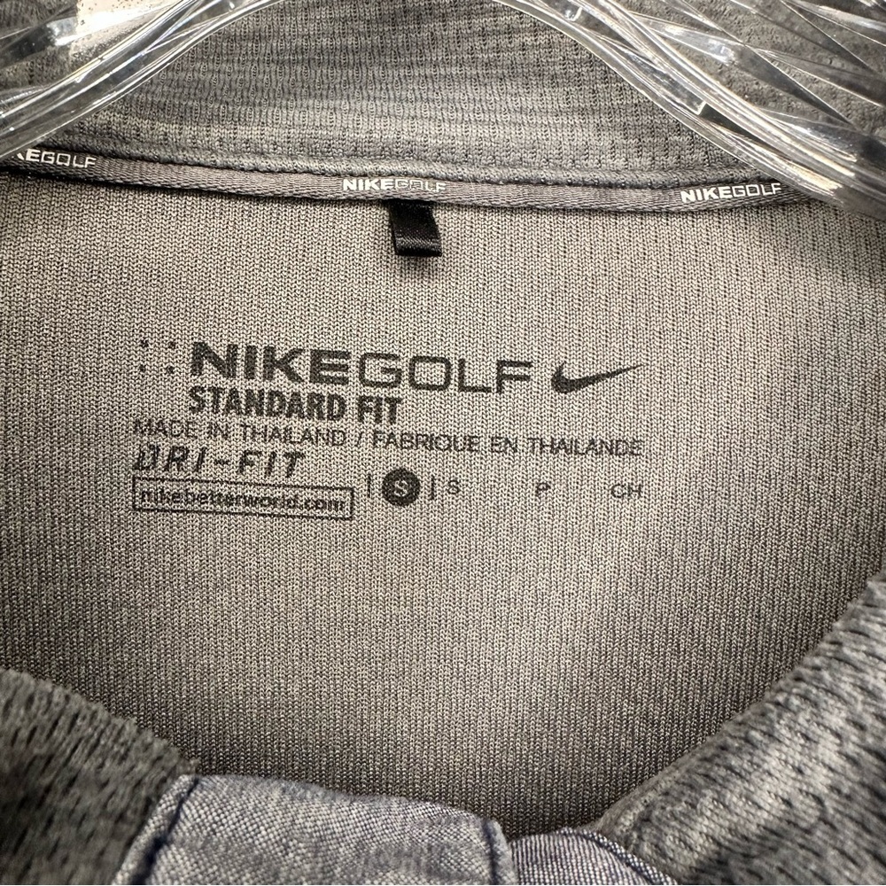 Nike Men’s Grey Long-Sleeve Dri-FIT Quarter-snap Pullover - Picture 3 of 9